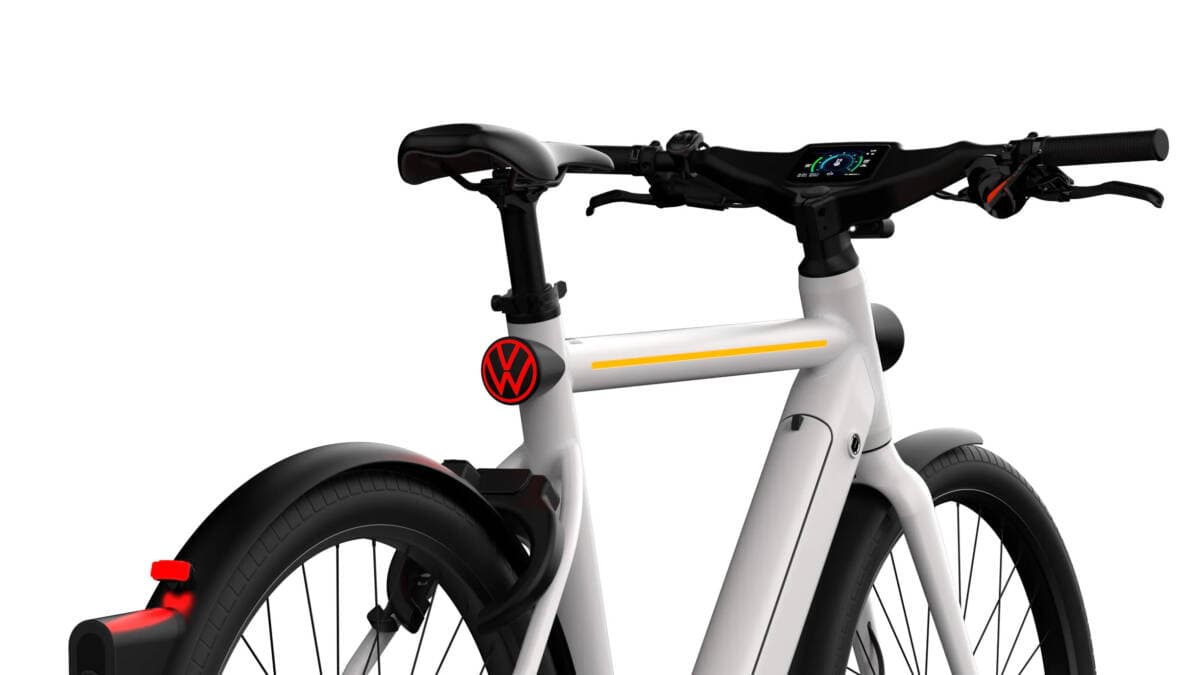 Bicicleta eléctrica de Volkswagen con pantalla y sensores