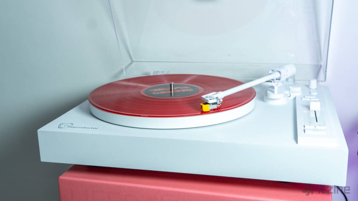 Análisis del Reproductor RP-300BT: un elegante tocadiscos de tracción directa para vinilo