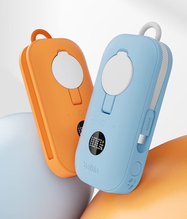 Пауэрбанк Belkin с ночником и дисплеем
